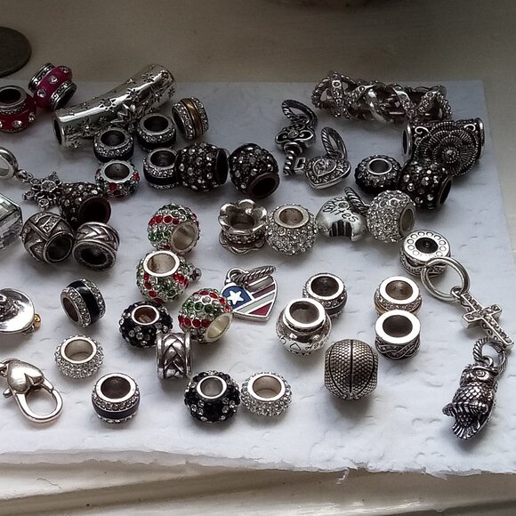 Brighton huge lot of over 40  charms beads and slider - Picture 3 of 16